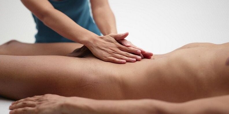 Cel mai bine este ca un specialist cu experiență să efectueze un masaj pentru a mări penisul. 
